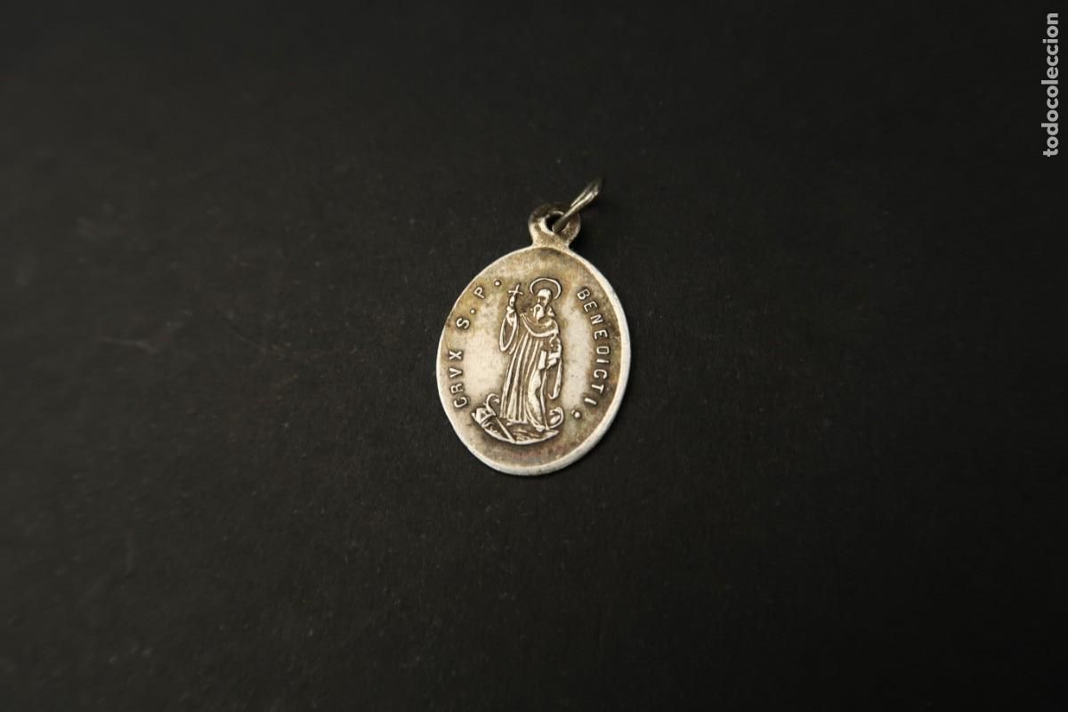 Antig&uuml;edades: Antigua Medalla Religiosa de Plata - Foto 1