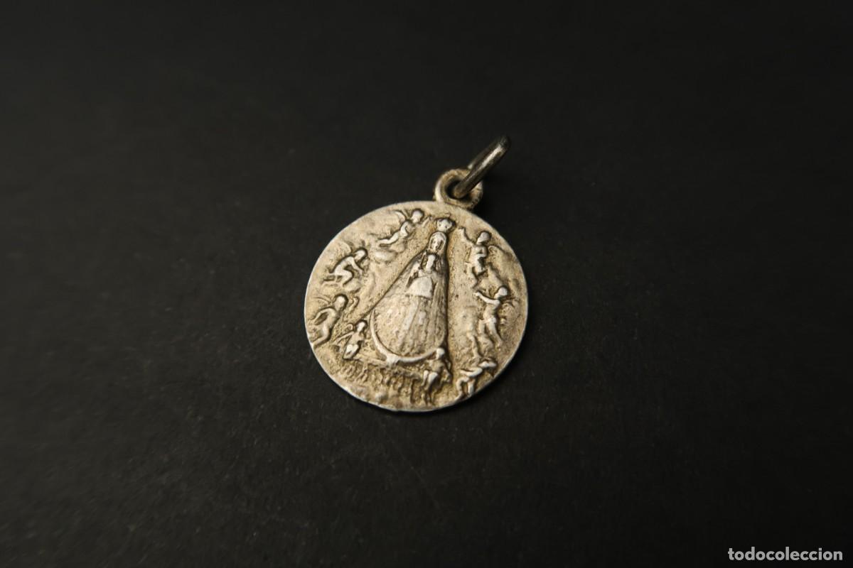 Antig&uuml;edades: Antigua Medalla Religiosa de Plata - Foto 2