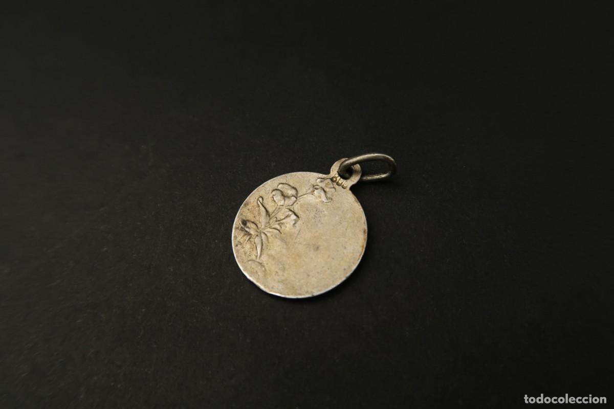 Antig&uuml;edades: Antigua Medalla Religiosa de Plata - Foto 4