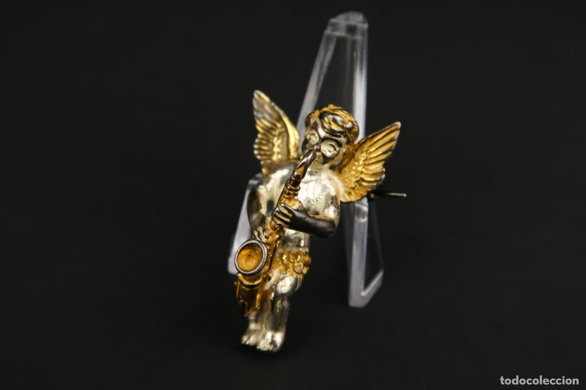 Antig&uuml;edades: Antiguo Broche Religioso Angelito de Plata - Foto 1