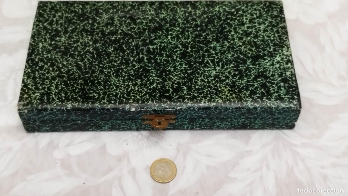 Antig&uuml;edades: Estuche con cuchillo y tenedor de plata - Foto 3