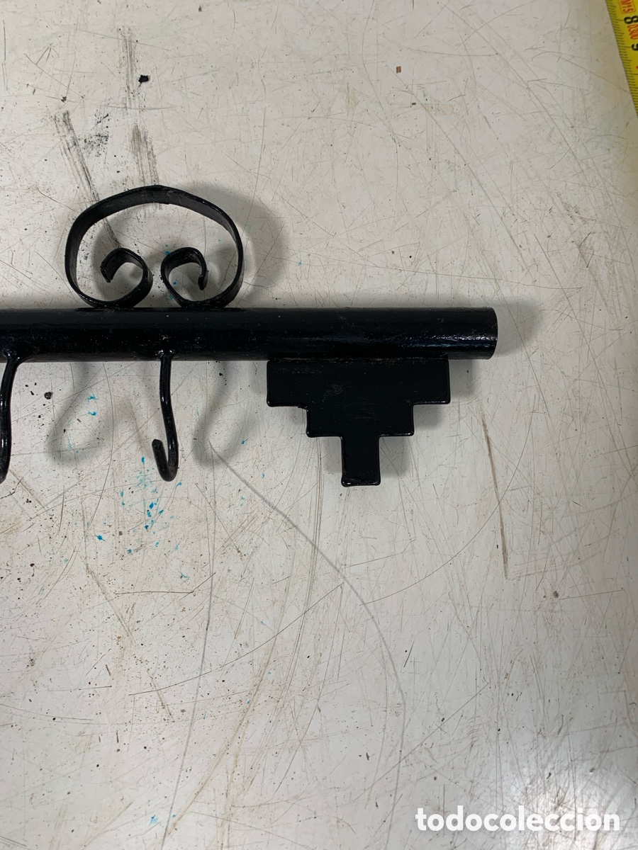 Antig&uuml;edades: 01_ perchero con forma de llave - Foto 4