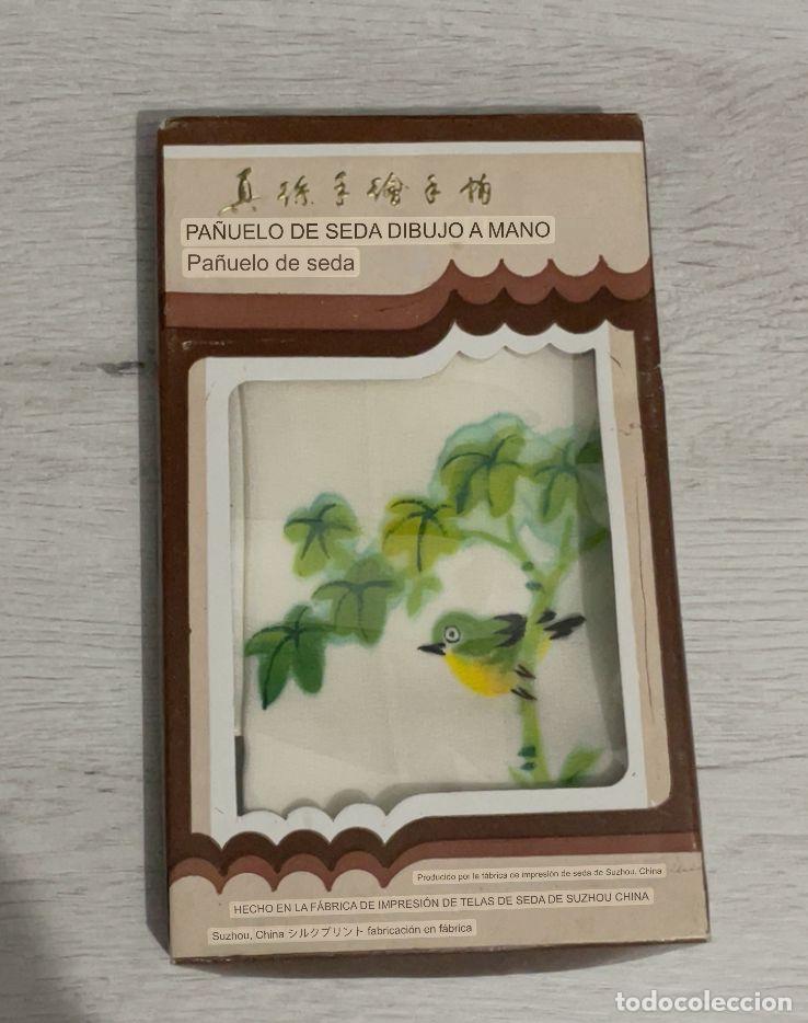 Antig&uuml;edades: Pa&ntilde;uelo de seda pintado a mano - Foto 2