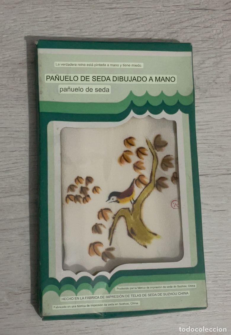 Antig&uuml;edades: Pa&ntilde;uelo de seda pintado a mano - Foto 2