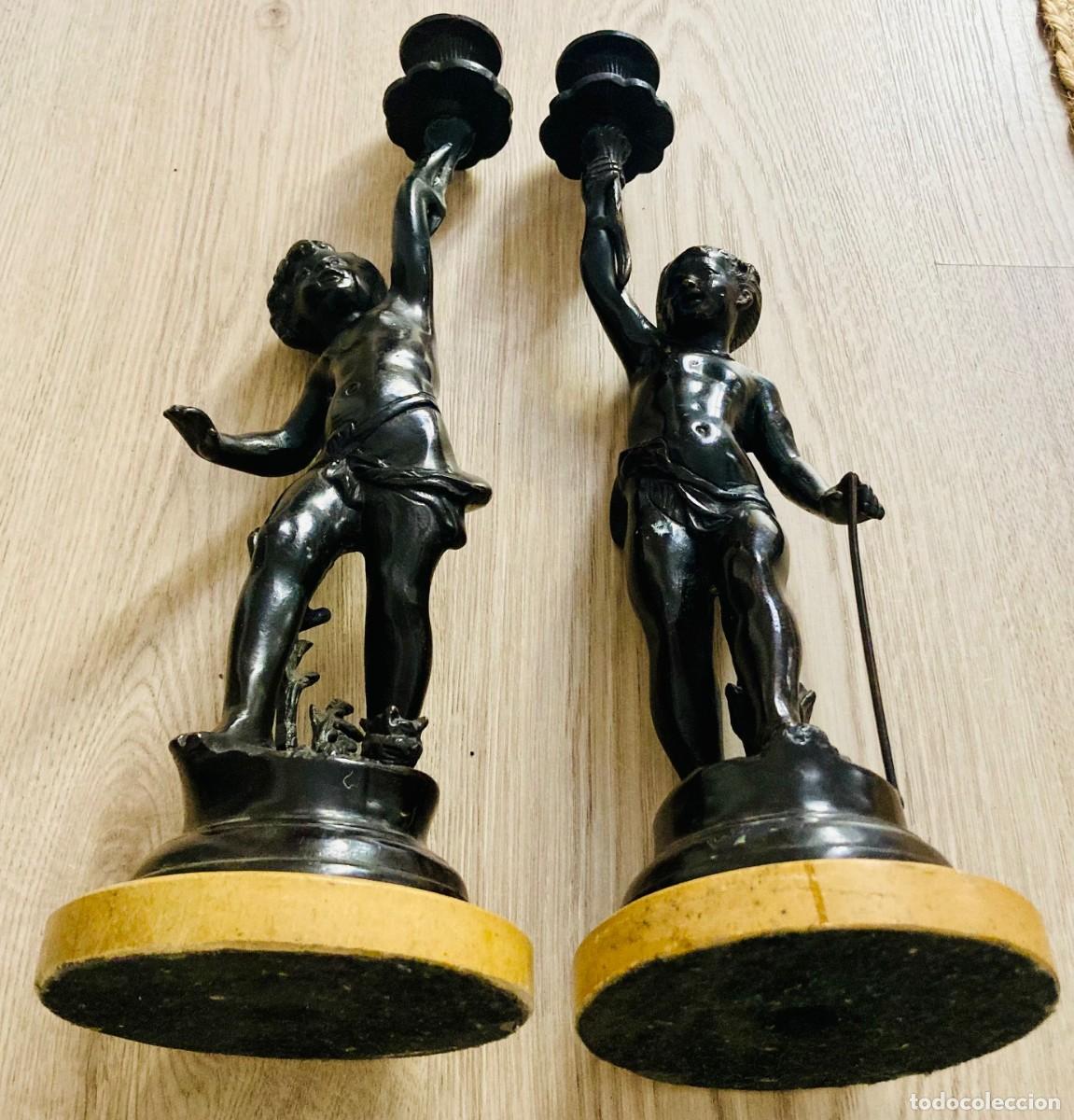 Antig&uuml;edades: Pareja de candeleros e bronce. Putti - Foto 8