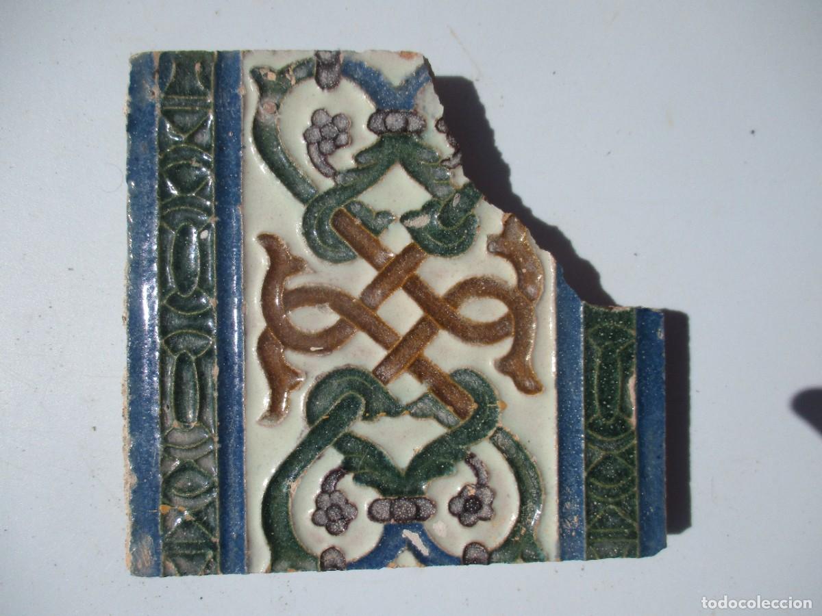Antig&uuml;edades: Azulejo de Sevilla del siglo XVIII - Foto 1