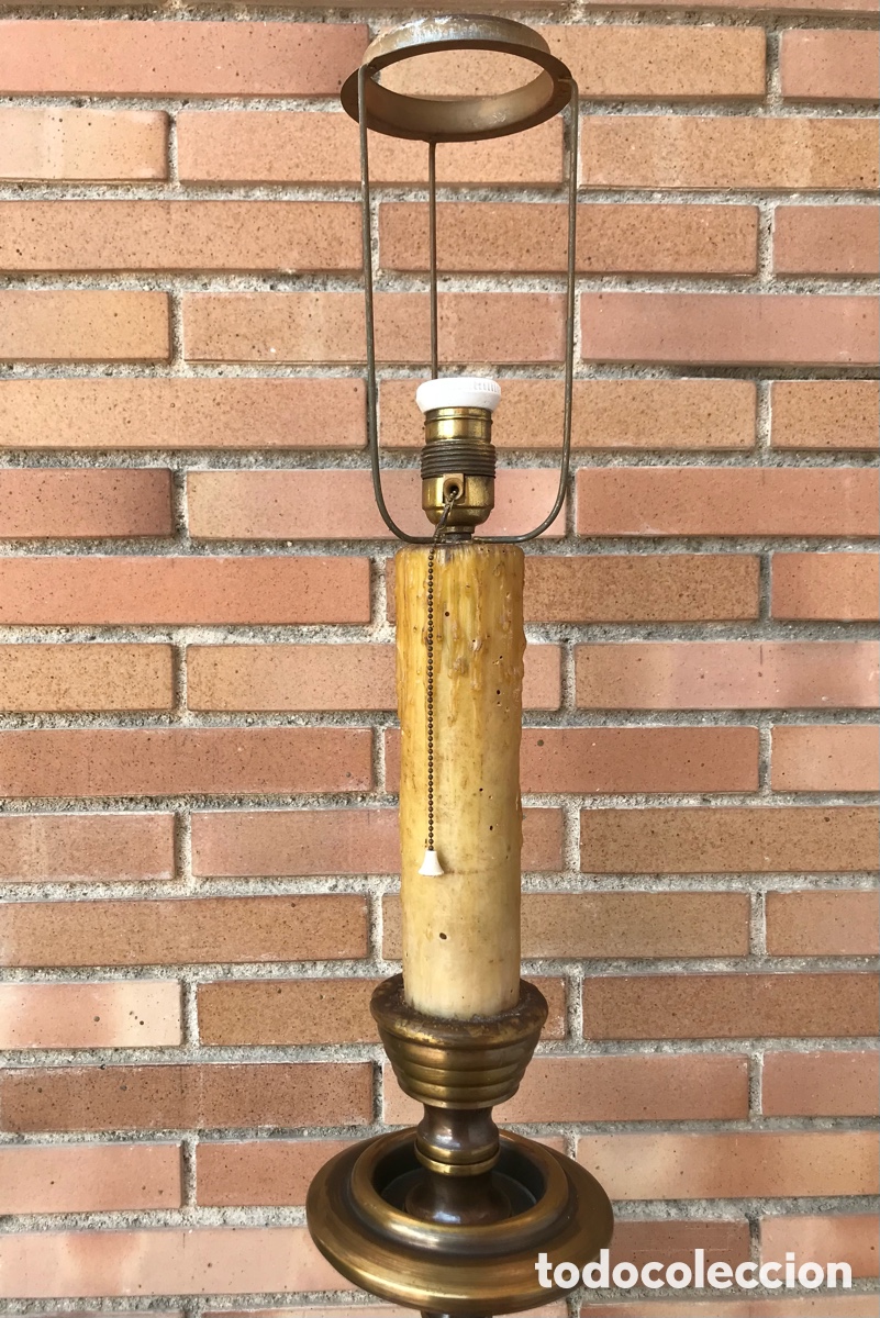 Antig&uuml;edades: PIE DE L&Aacute;MPARA EN BRONCE - Foto 2