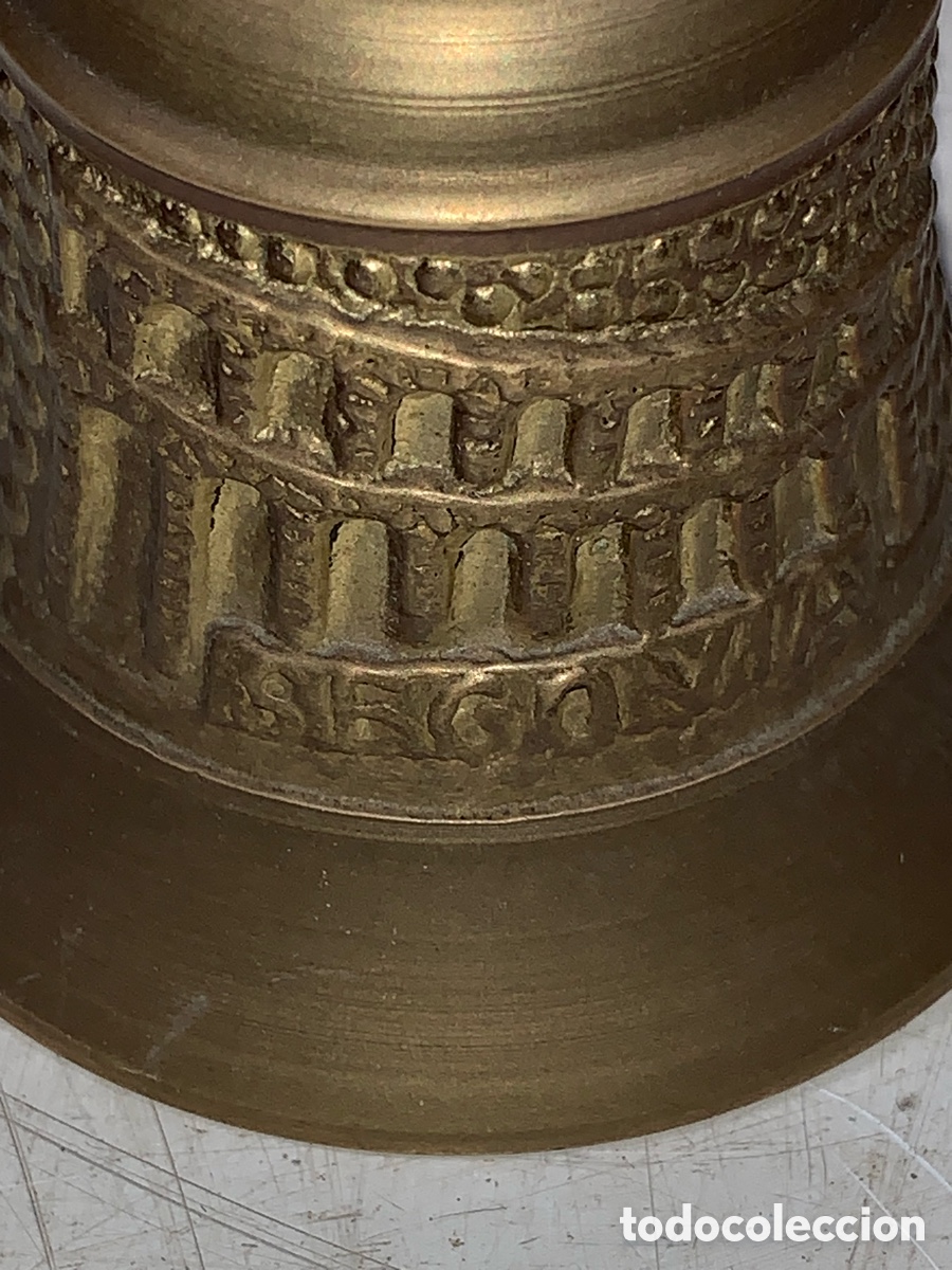 Antig&uuml;edades: 01_ campana de bronce labrada - Foto 4