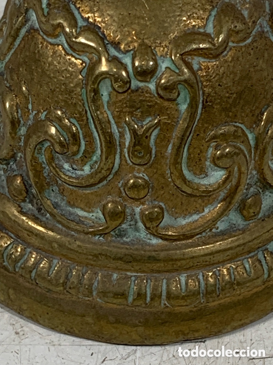 Antig&uuml;edades: 01_ campana de bronce labrada - Foto 2