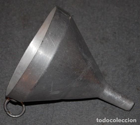 Antig&uuml;edades: ANTIGUO EMBUDO DE ALUMINIO - Foto 1