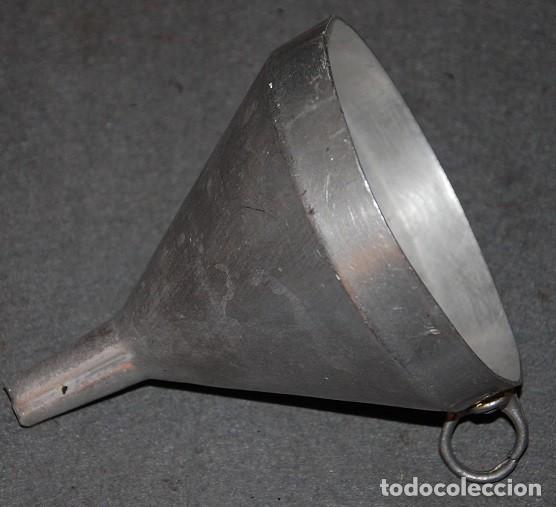 Antig&uuml;edades: ANTIGUO EMBUDO DE ALUMINIO - Foto 2