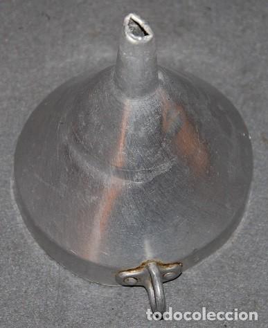 Antig&uuml;edades: ANTIGUO EMBUDO DE ALUMINIO - Foto 3