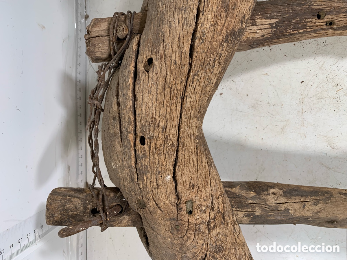 Antig&uuml;edades: 01_ peque&ntilde;o yugo de madera - Foto 4