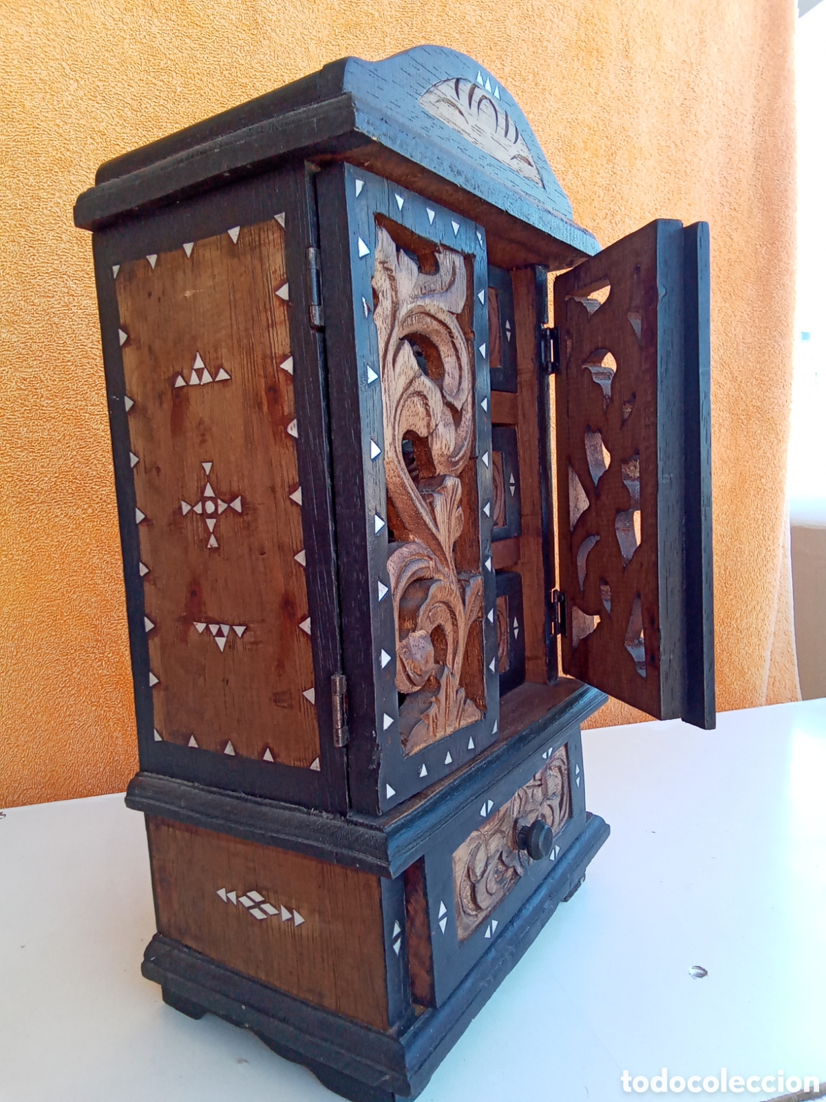 Antig&uuml;edades: Joyero de madera e incrustaciones de n&aacute;car, Balin&eacute;s. - Foto 4