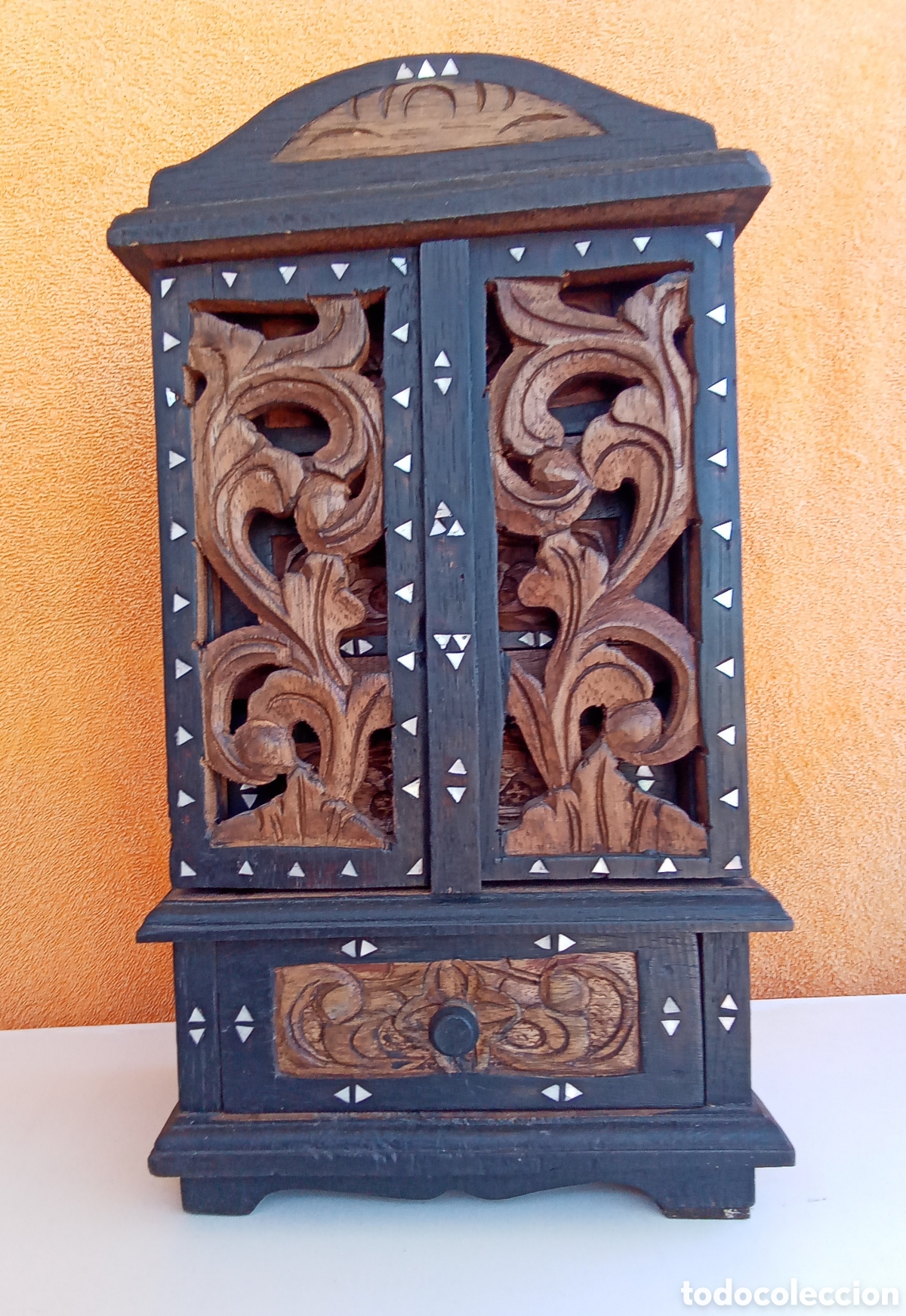 Antig&uuml;edades: Joyero de madera e incrustaciones de n&aacute;car, Balin&eacute;s. - Foto 1