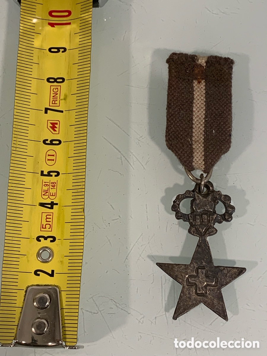 Antig&uuml;edades: 01_ Antigua medalla con cinta - Foto 3