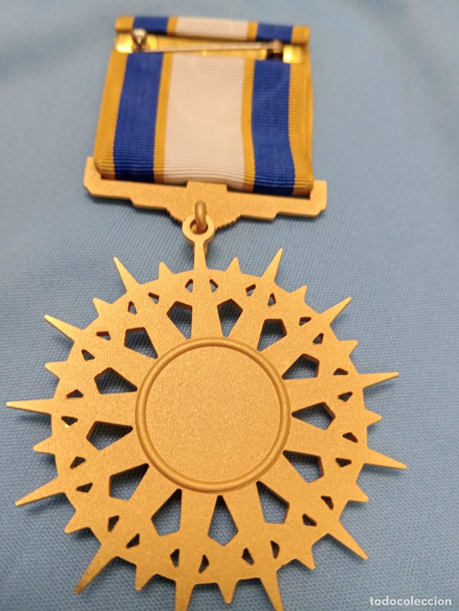 Antig&uuml;edades: Medalla EEUU servicios extraordinarios - Foto 4