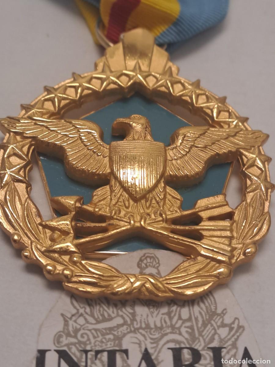 Antig&uuml;edades: Medalla EEUU servicios distinguidos - Foto 2