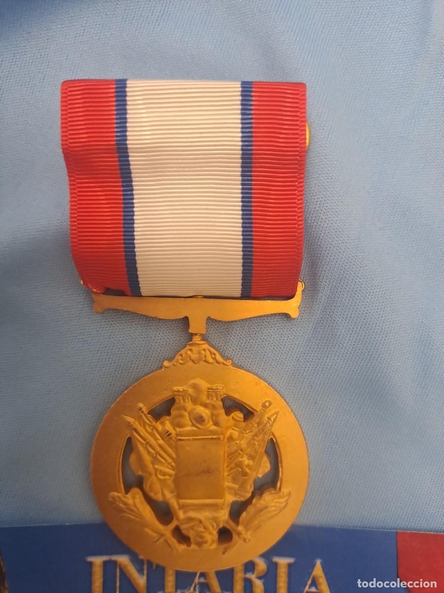 Antig&uuml;edades: Medalla EEUU servicios distinguidos - Foto 3