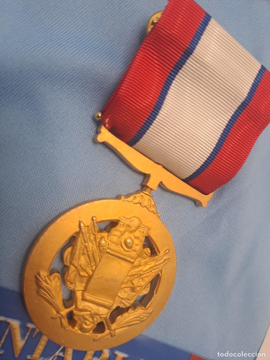 Antig&uuml;edades: Medalla EEUU servicios distinguidos - Foto 4