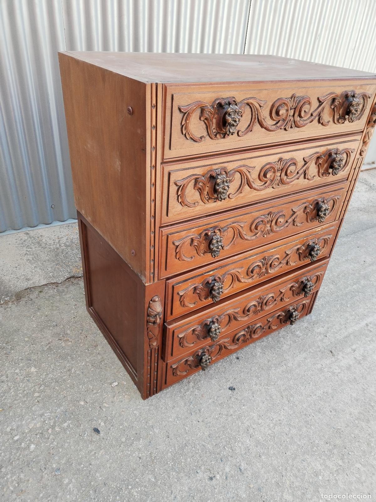 Antig&uuml;edades: 2 cajoneras de madera con relieves - Foto 2
