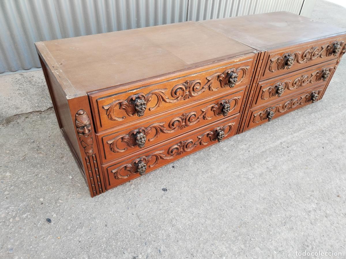 Antig&uuml;edades: 2 cajoneras de madera con relieves - Foto 8