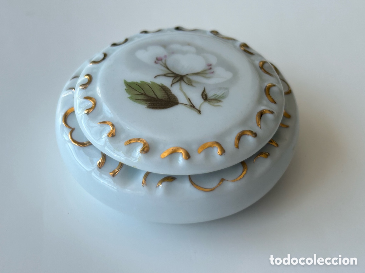 Antig&uuml;edades: CAJITA PASTILLERO DE PORCELANA LLOMPART. CAJA