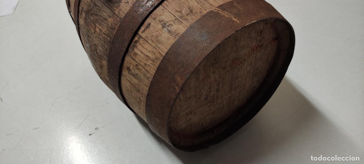 Antig&uuml;edades: ANTIGUO BARRIL TONEL EN MADERA Y FORJA CON ASA - Foto 3