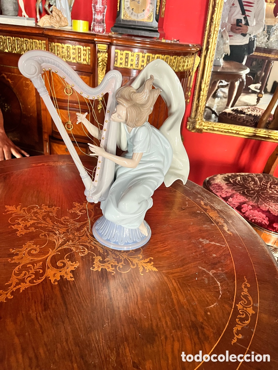 Antig&uuml;edades: Figura de Lladr&oacute; mujer con arpa - Foto 1