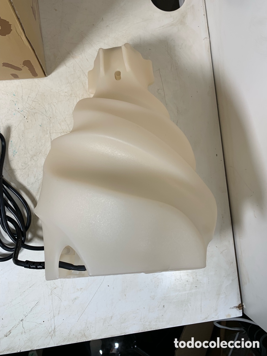 Antig&uuml;edades: 01_ l&aacute;mpara la Pedrera Gaud&iacute; - Foto 3