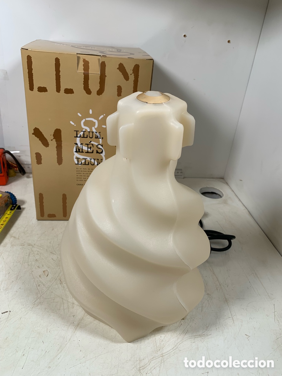 Antig&uuml;edades: 01_ l&aacute;mpara la Pedrera Gaud&iacute; - Foto 1