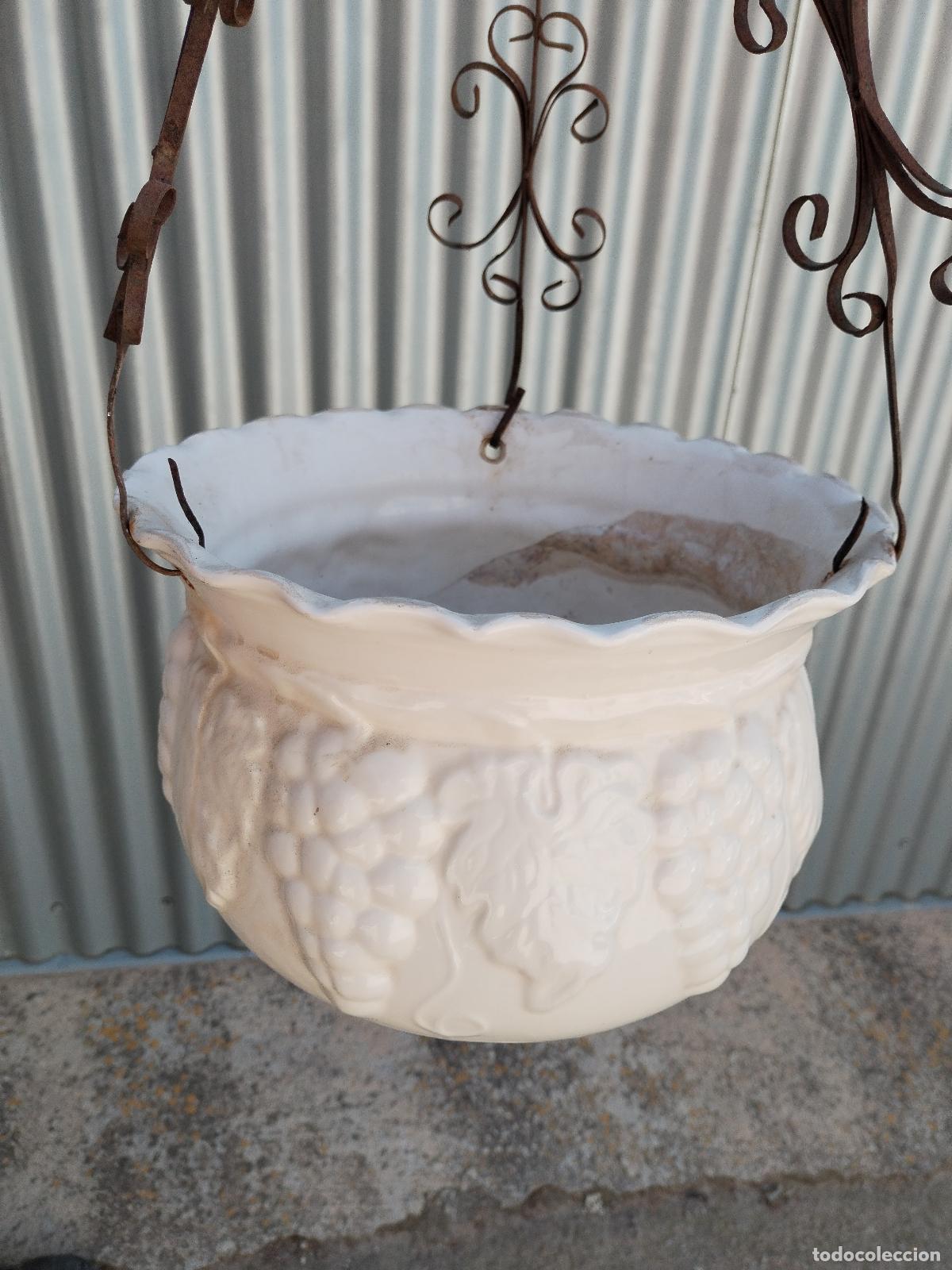 Antig&uuml;edades: macetero colgante de ceramica y forja - Foto 3