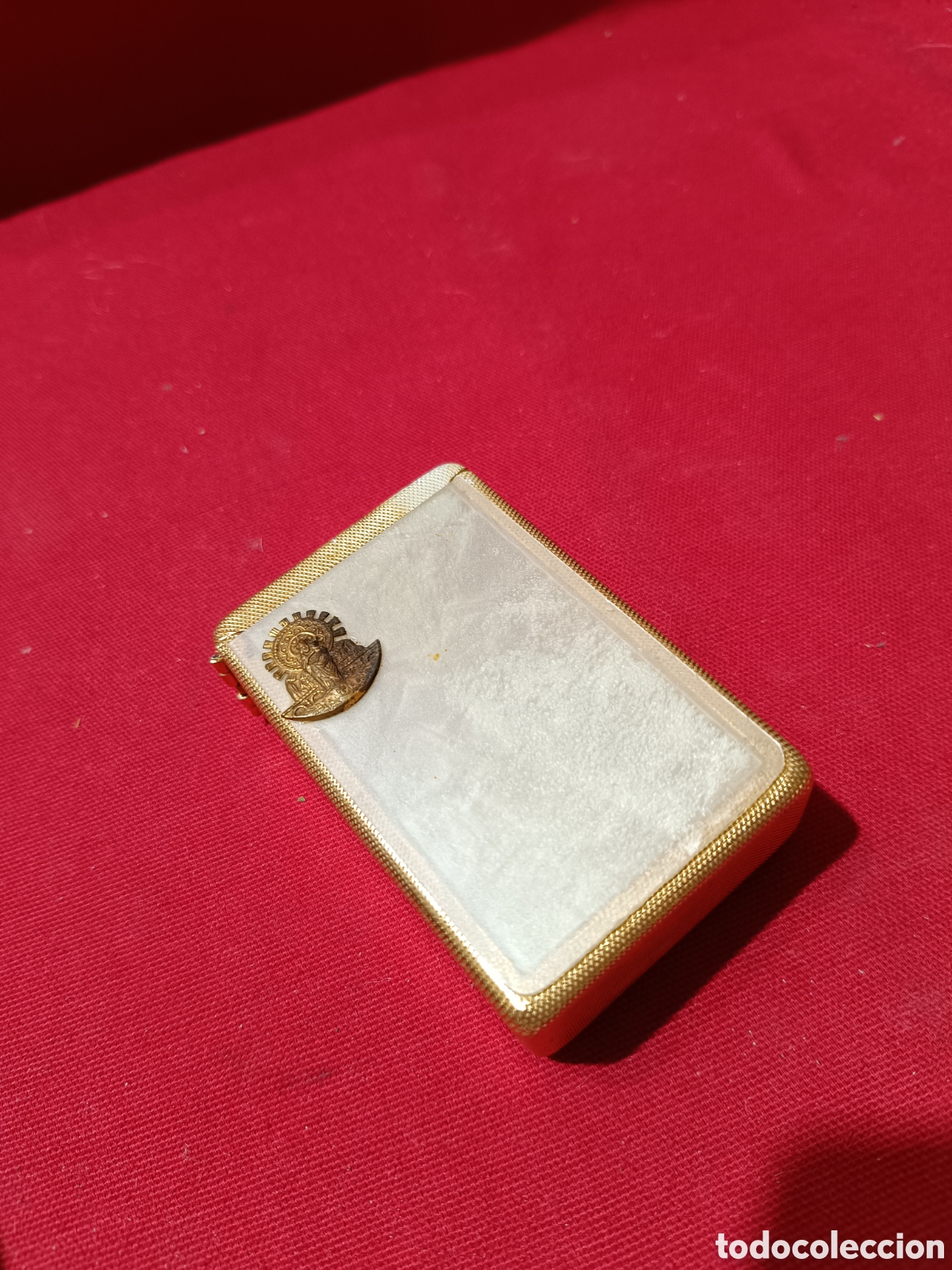 Antig&uuml;edades: Caja para guardar devocionario en metal s&iacute;mil nacar - Foto 1