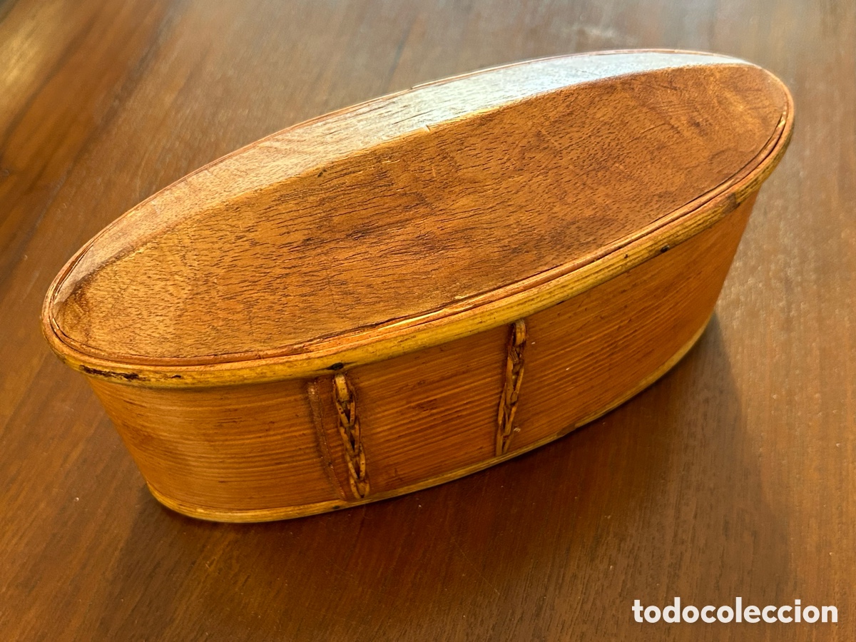 Antig&uuml;edades: CAJA OVALADA DE MADERA - Foto 1