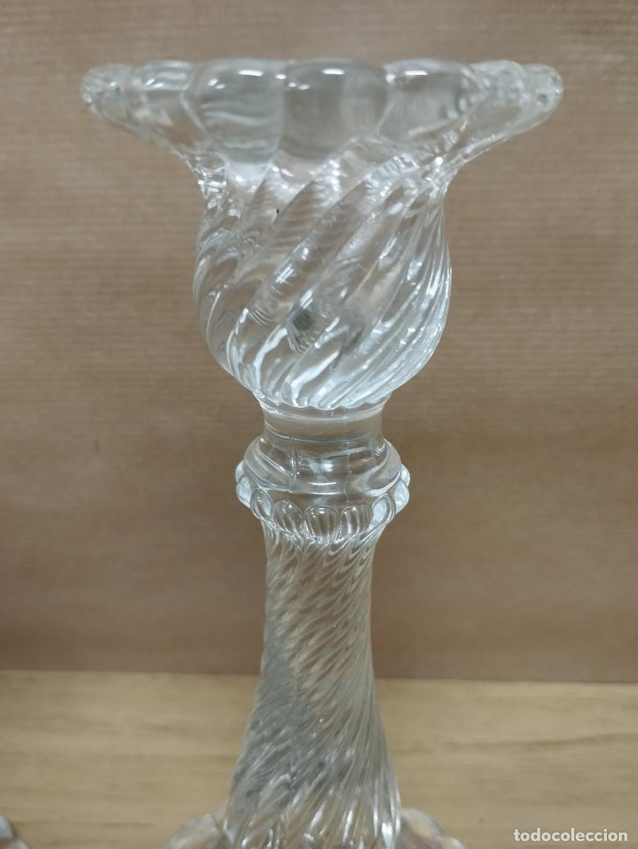 Antig&uuml;edades: PAREJA DE CANDELABROS DE CRISTAL - Foto 9