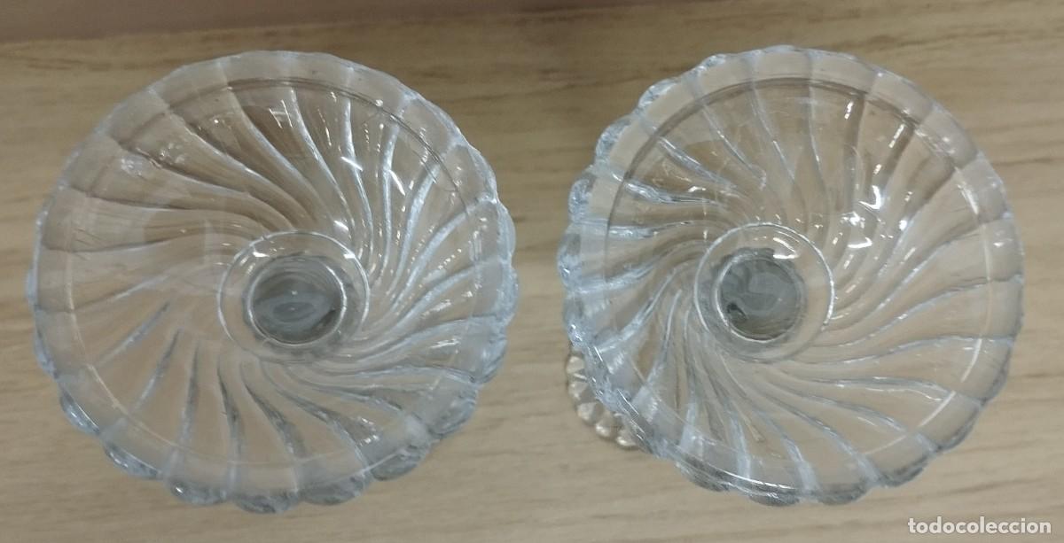 Antig&uuml;edades: PAREJA DE CANDELABROS DE CRISTAL - Foto 12