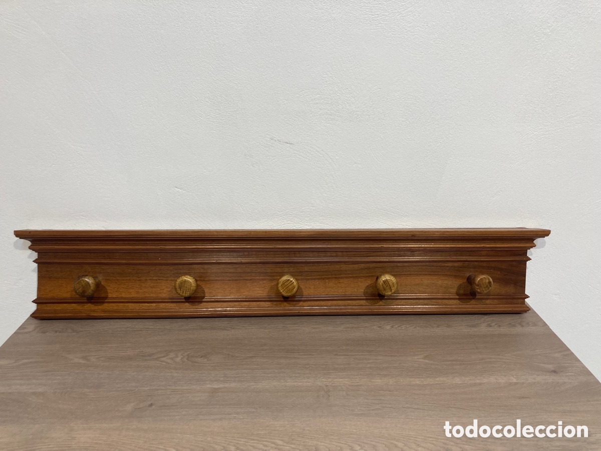 Antig&uuml;edades: Perchero nogal para colgar - Foto 4