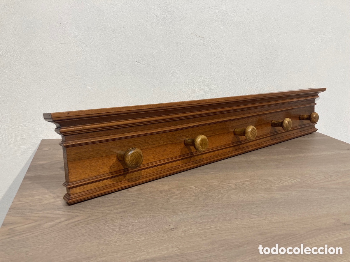 Antig&uuml;edades: Perchero nogal para colgar - Foto 1