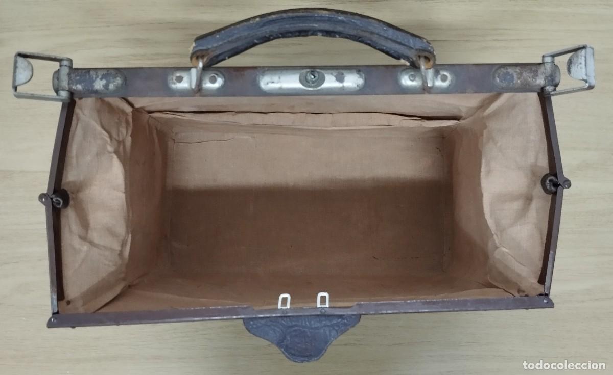 Antig&uuml;edades: ANTIGUO MALET&Iacute;N DE M&Eacute;DICO - Foto 11