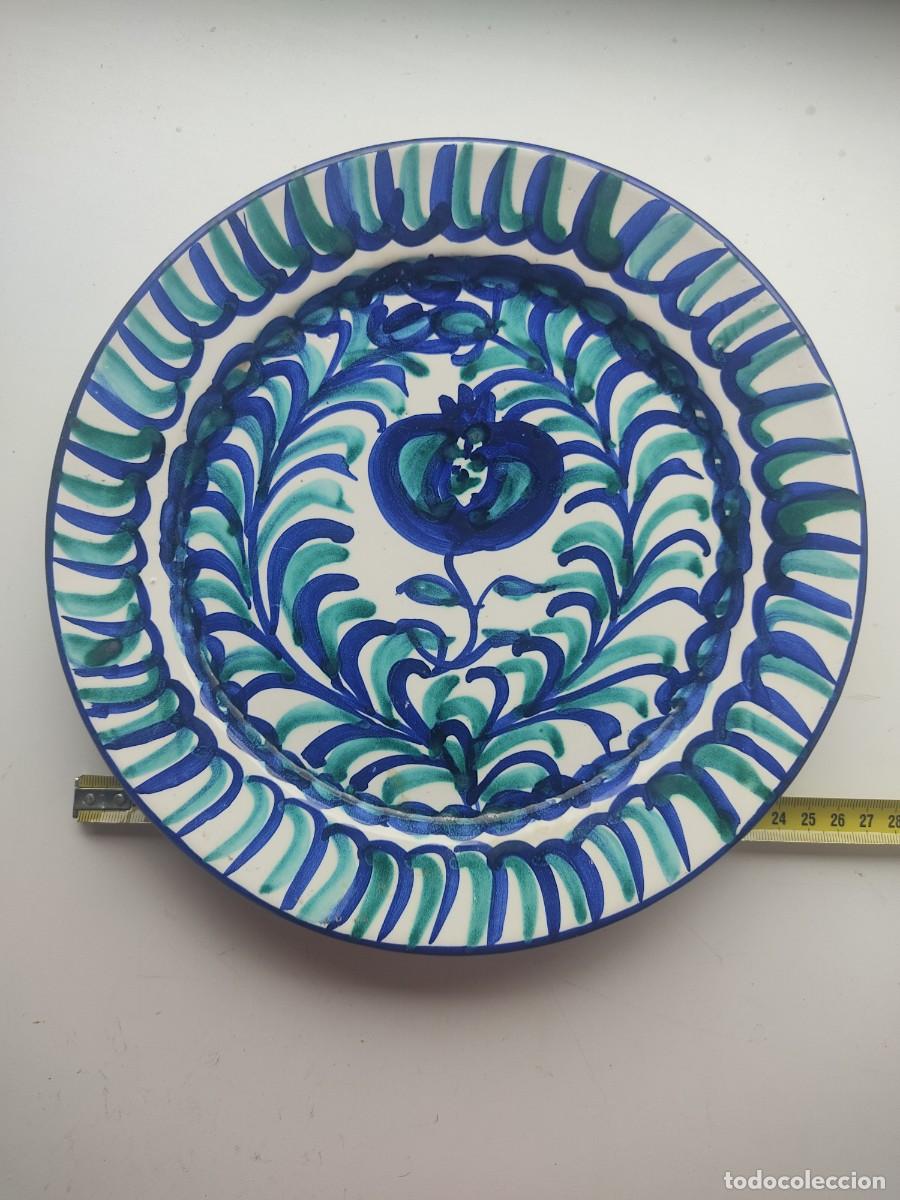 Antig&uuml;edades: Plato de cer&aacute;mica de Granada. &Oslash; 25 cm. - Foto 1