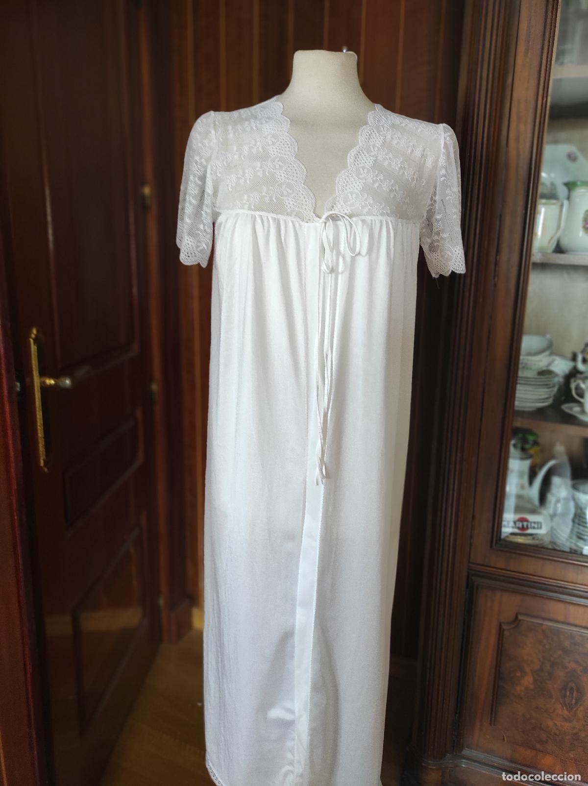 Antig&uuml;edades: BONITA BATA CON ENCAJE, TALLA 4. - Foto 1