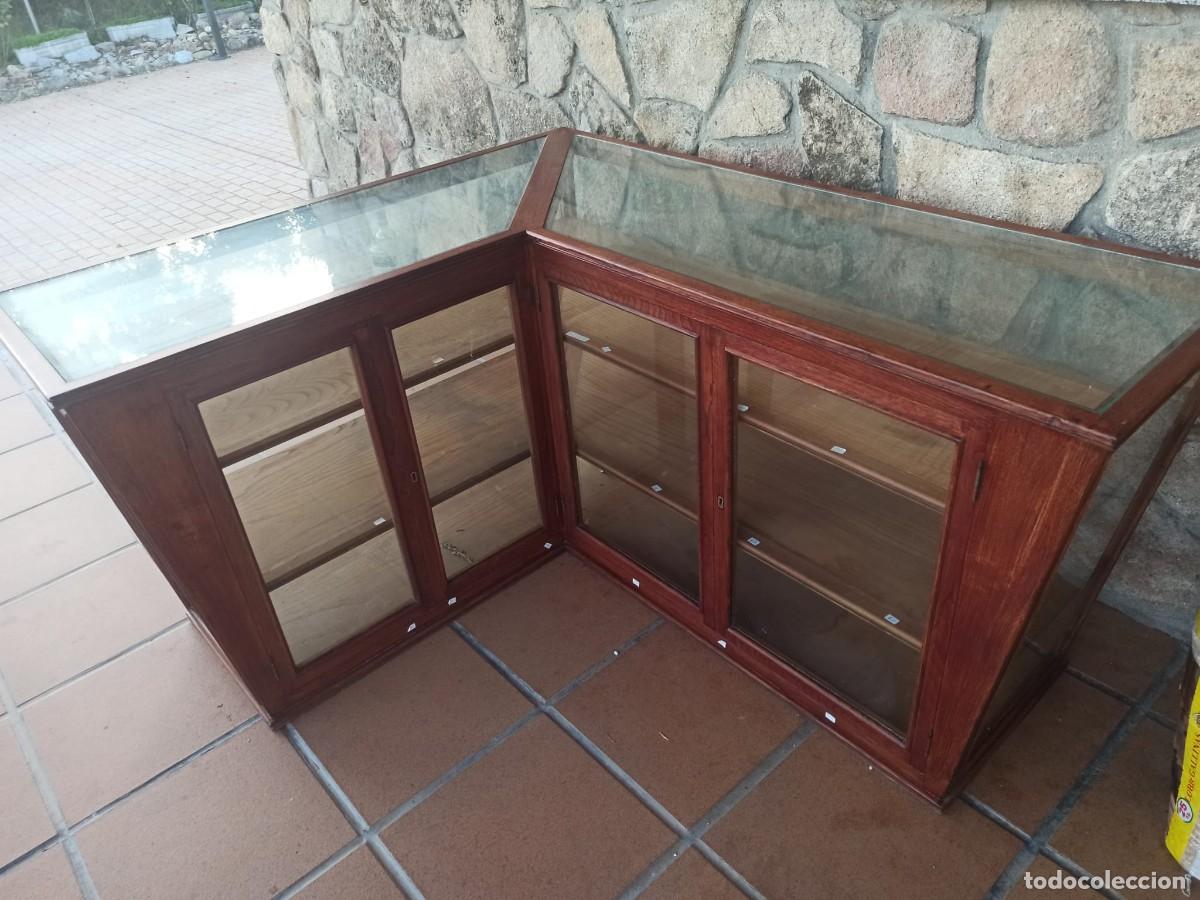 Antig&uuml;edades: Vitrina mostrador teca - Foto 1
