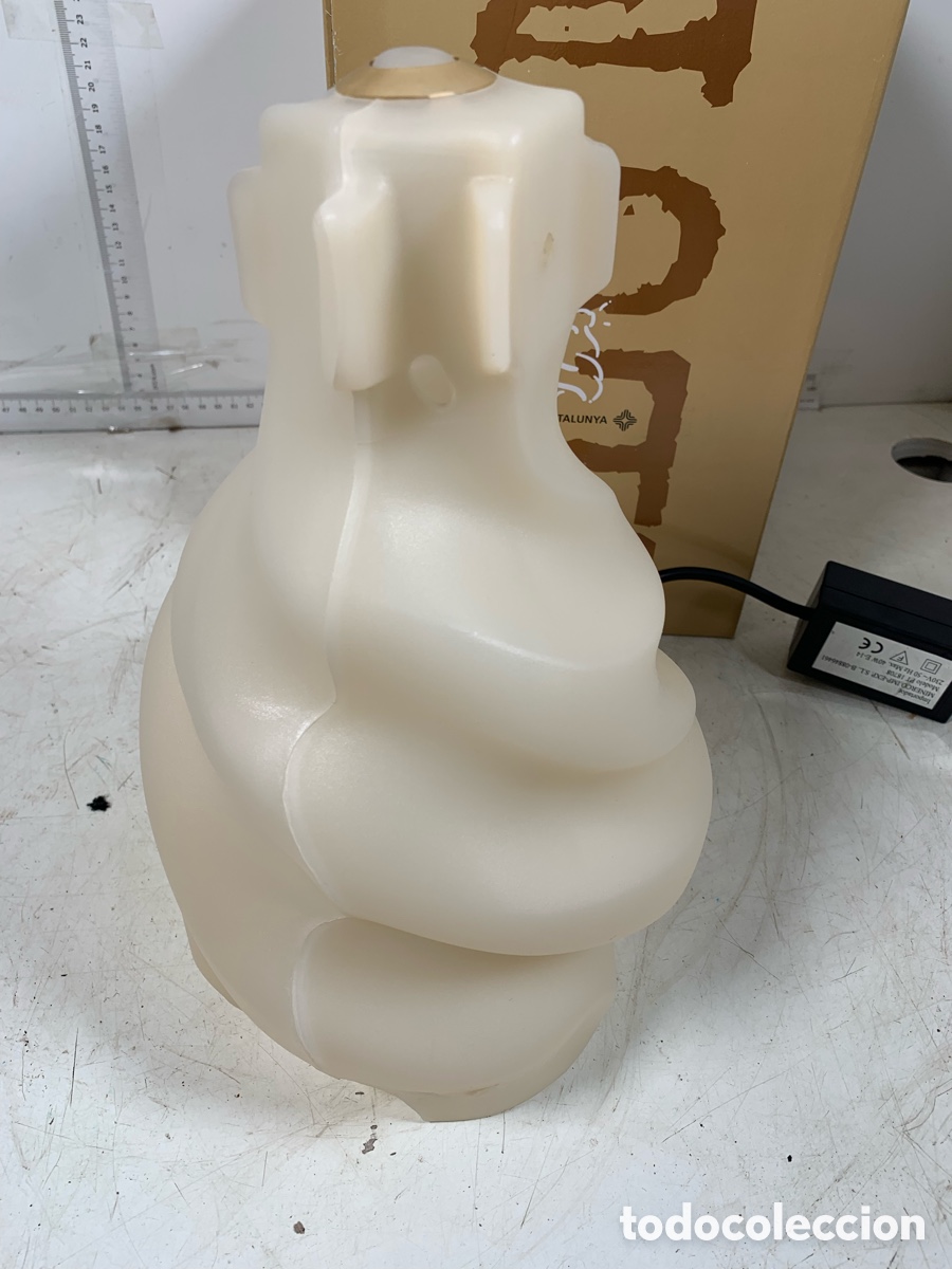Antig&uuml;edades: 01_ l&aacute;mpara la Pedrera Gaud&iacute; - Foto 2