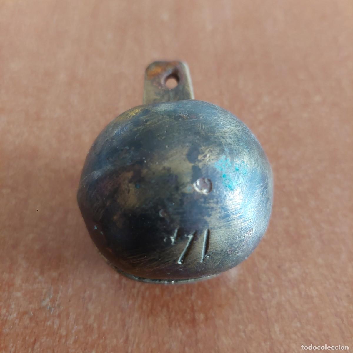 Antig&uuml;edades: Antiguo gran cascabel de bronce - Foto 2