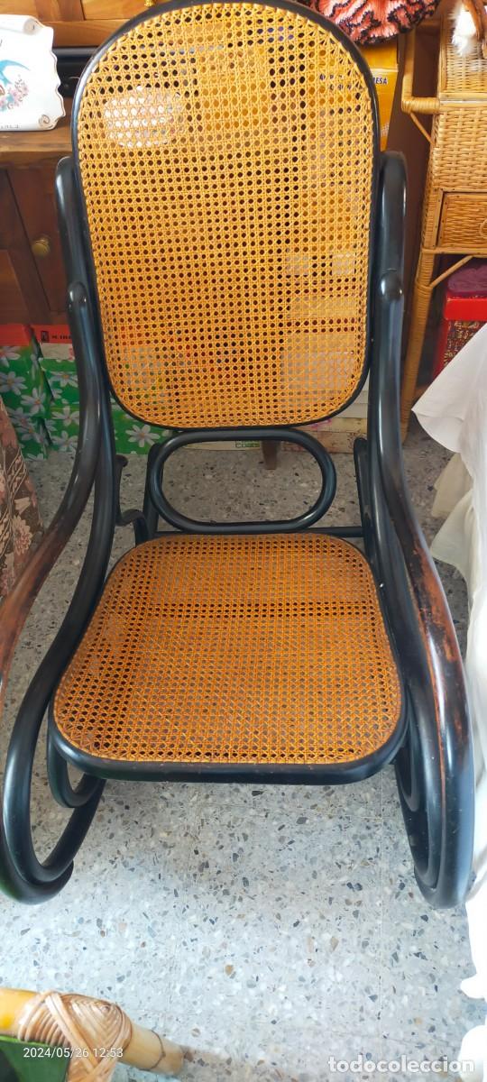 Antig&uuml;edades: Mecedora Thonet Estilo Cl&aacute;sico Viena - Foto 1