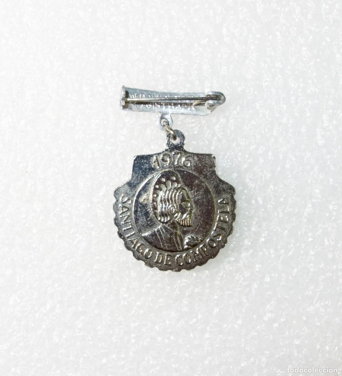 Antig&uuml;edades: Medalla a&ntilde;o santo compostelano 1976 - Foto 2