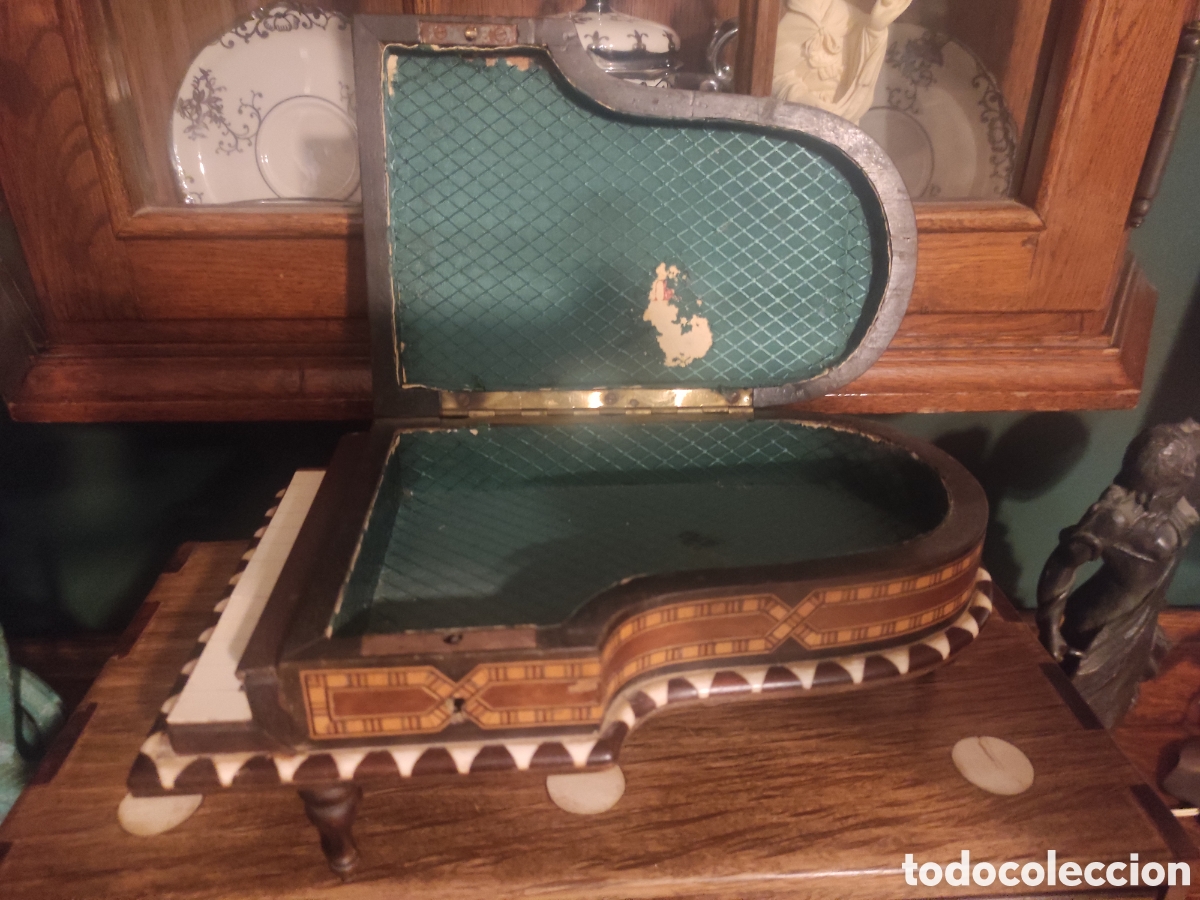 Antig&uuml;edades: Joyero de madera y taracea - Foto 5
