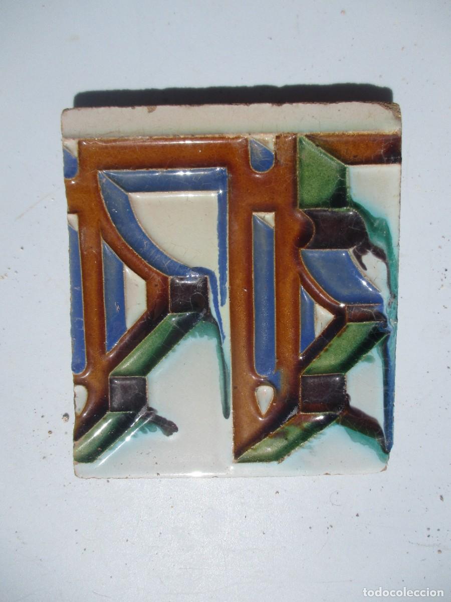 Antig&uuml;edades: Fragmento de azulejo de Sevilla - Foto 1