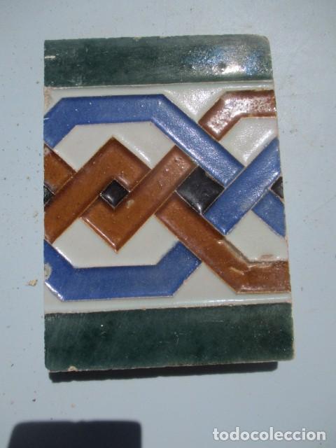 Antig&uuml;edades: Fragmento de azulejo antiguo de Sevilla - Foto 1