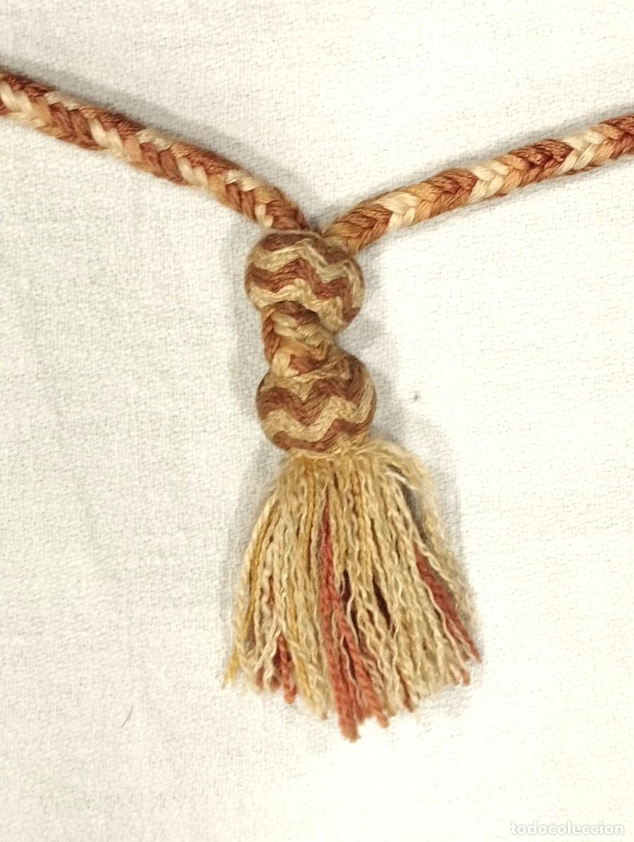 Antig&uuml;edades: CUELLO DE DALM&Aacute;TICA EN SEDA ESPOLINADA Y GAL&Oacute;N DE ORO (S. XIX) - Foto 7
